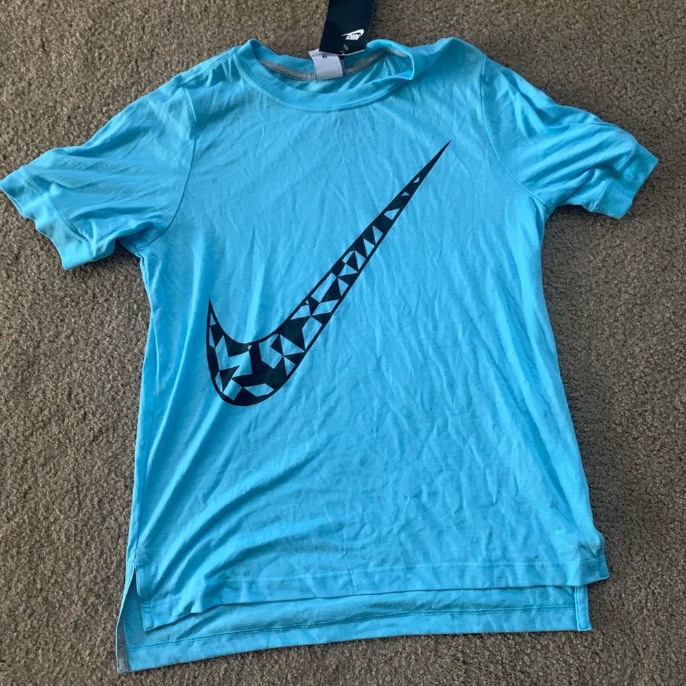 Light Blue Loose Fit NIKE Shirt NWT Medium